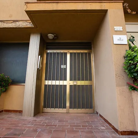 Malu - לינה וארוחת בוקר 4*